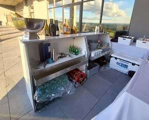 Bar for rent,hire bartender, bartenders for hire, rent mobile bartender, rent bartender, photo booth,portable bar