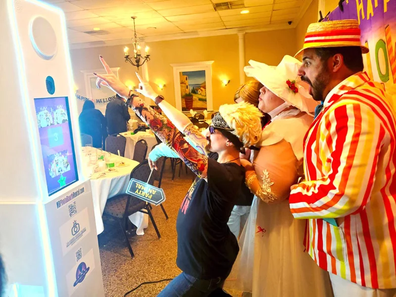 Mirror 360 Photo Booth Rental